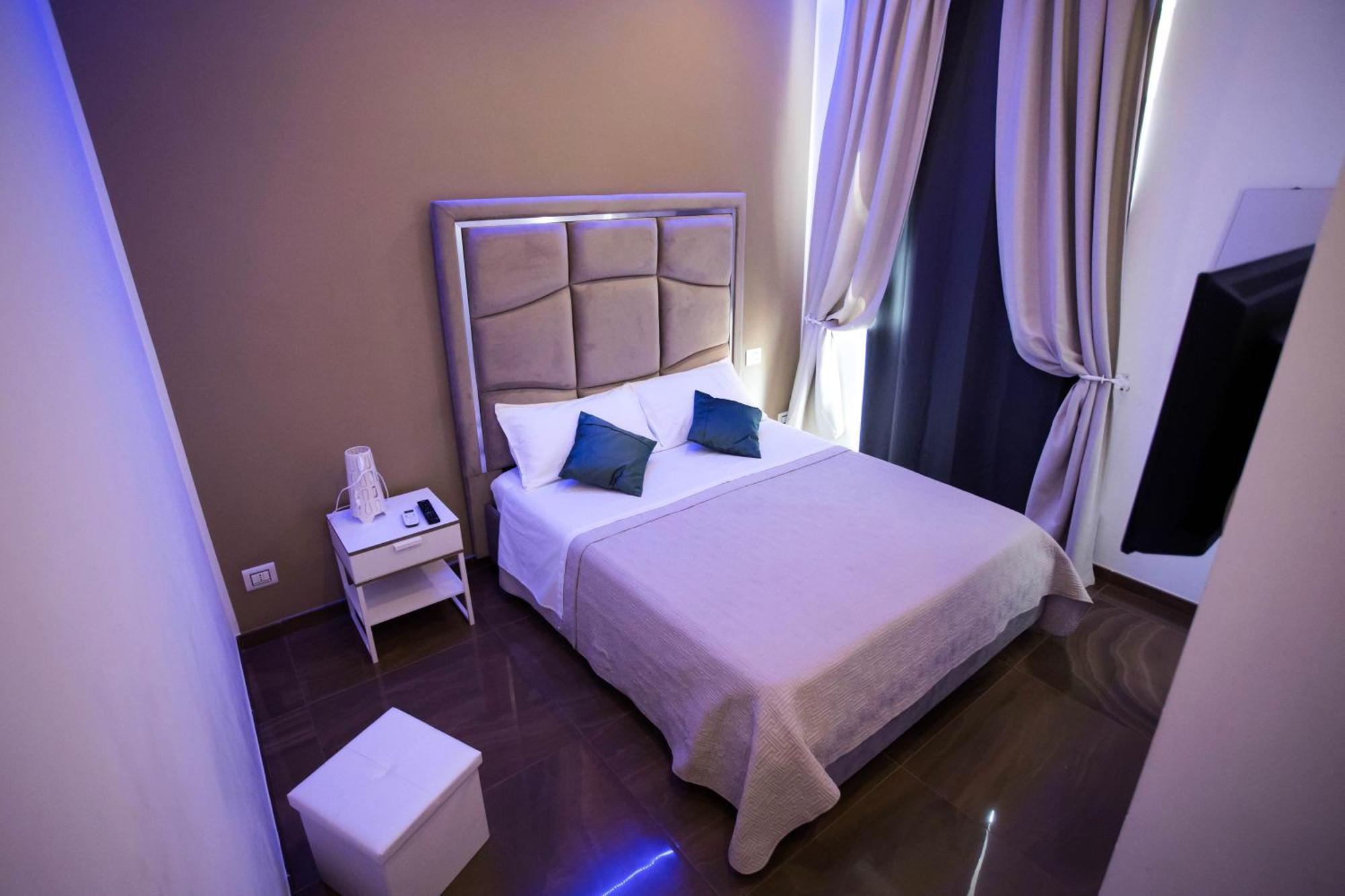 Palazzo 15 Napoli Bed & Breakfast Exterior photo